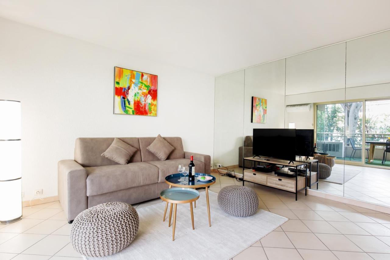 Select Home Yourhosthelper كان المظهر الخارجي الصورة