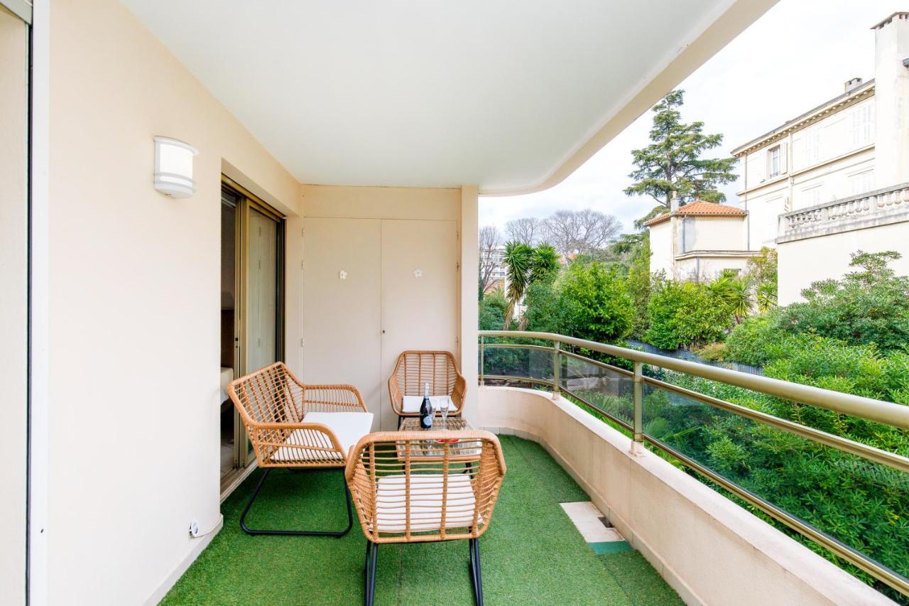 Select Home Yourhosthelper كان المظهر الخارجي الصورة